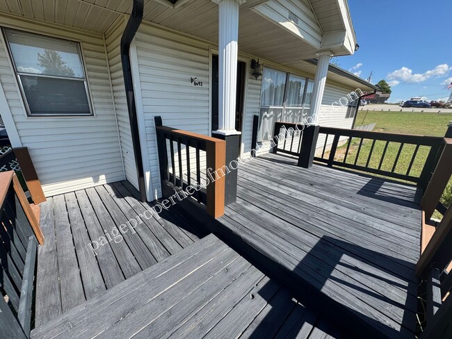 6093 Hwy 62 W in Gassville, AR - Building Photo - Building Photo