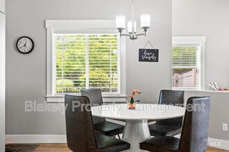 319 N Baxter Way in Eagle, ID - Building Photo - Building Photo