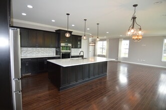 124 Roman Ln in Hawthorn Woods, IL - Building Photo - Building Photo