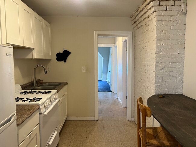 122 Inman St, Unit 3 in Cambridge, MA - Building Photo - Building Photo