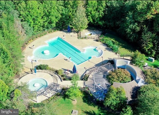 11405 Windleaf Ct in Reston, VA - Building Photo - Building Photo