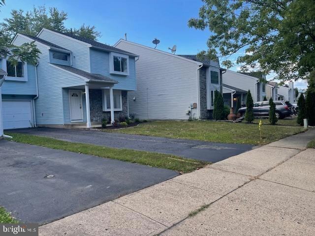 73 Winchester Dr in East Windsor, NJ - Building Photo - Building Photo