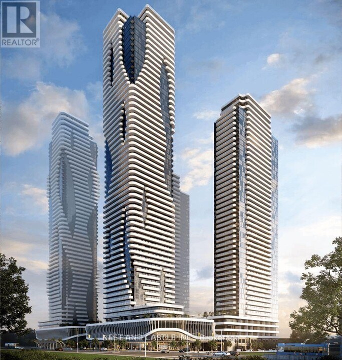 8 Interchange Wy in Vaughan, ON - Building Photo