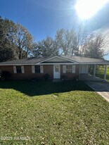 210 French Ct in Lafayette, LA - Building Photo