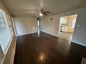 10100 Blue Ridge Blvd in Kansas City, MO - Building Photo - Building Photo