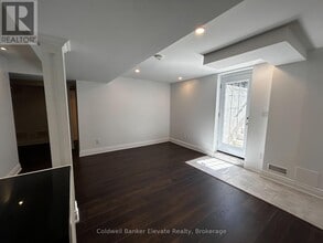 1070 Gorham Way in Milton, ON - Building Photo - Building Photo