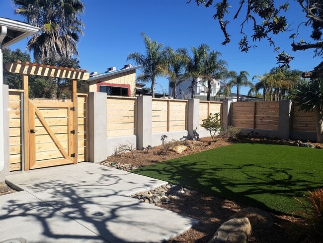 804 Clark Ave in Encinitas, CA - Building Photo - Building Photo