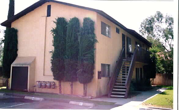 1028 S Magnolia Ave in El Cajon, CA - Building Photo - Building Photo