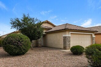 8706 E Capri Ave in Mesa, AZ - Building Photo - Building Photo