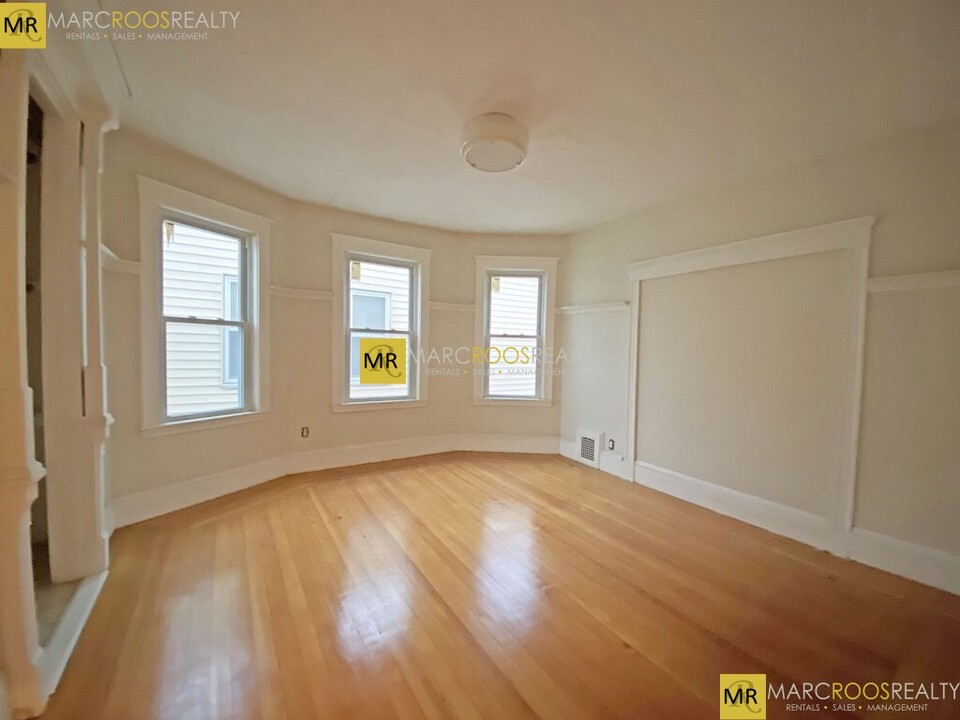 339 Allston St, Unit 2 in Cambridge, MA - Building Photo