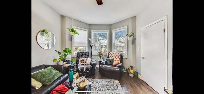 3569 W Cortland St in Chicago, IL - Building Photo - Building Photo