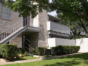 10715 Braes Bend Dr in Houston, TX - Building Photo - Other