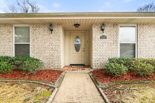 5332 David Dr in Kenner, LA - Building Photo