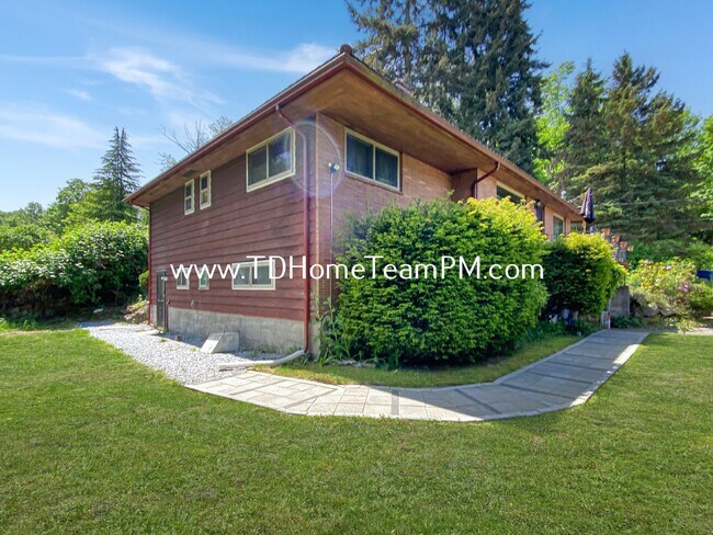 10228 4th Ave S-Unit -B in Seattle, WA - Building Photo - Building Photo
