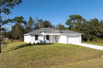 509 Johns Ave in Lehigh Acres, FL - Building Photo - Building Photo