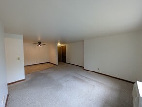 Palmer Park Apartments in Verona, WI - Foto de edificio - Building Photo