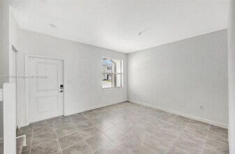 2796 SE 26th Ave in Homestead, FL - Building Photo - Building Photo