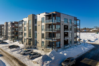 250 Nancy-Elliott Rue in Gatineau, QC - Building Photo - Building Photo