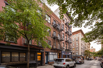 27 Bedford St in New York, NY - Foto de edificio - Primary Photo