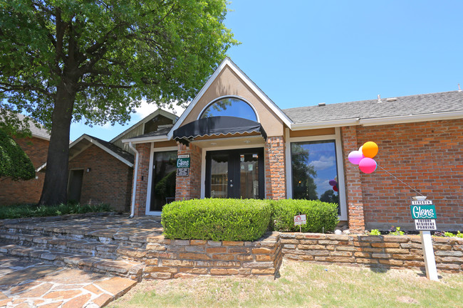 Lincoln Glens Apartments in Tulsa, OK - Building Photo - Building Photo