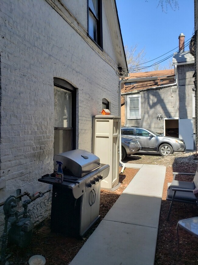 7328 N Honore St-Unit -COACHHS in Chicago, IL - Building Photo - Building Photo