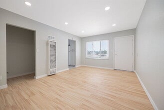 249 San Jacinto Dr in San Diego, CA - Building Photo - Building Photo