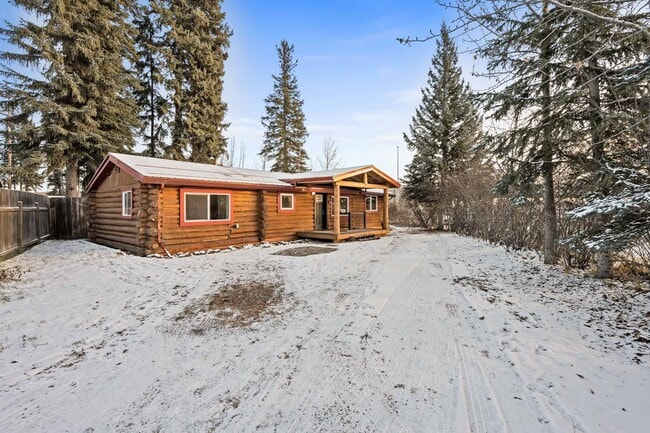 17 Anna Ave in Fairbanks, AK - Building Photo - Building Photo