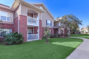Sheffield Park in Bay St. Louis, MS - Building Photo
