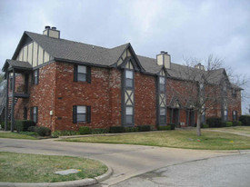 913 Kilkenny Ct Apartments