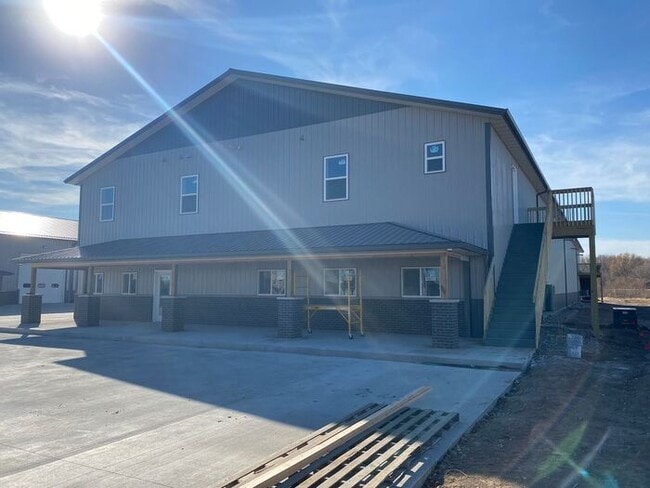 5259 Oak Crest Hill Rd SE in Riverside, IA - Building Photo - Building Photo