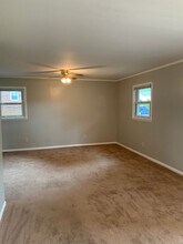 306 Woodland Dr in Decherd, TN - Building Photo - Building Photo