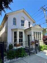 120 Johnson Park in Buffalo, NY - Building Photo - Building Photo