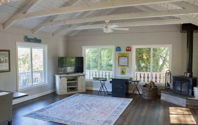 48 Little Bear Dr in Sky Valley, GA - Building Photo - Building Photo