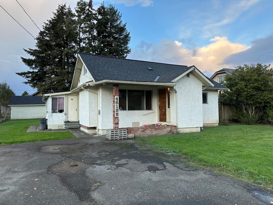 46195 Gore Ave in Chilliwack, BC - Building Photo