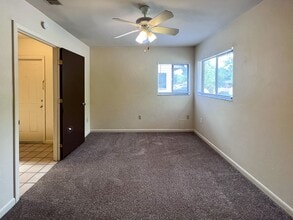 3916 SW 30th Terrace in Gainesville, FL - Building Photo - Building Photo