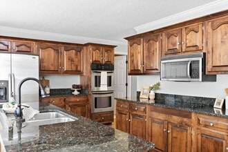 2124 Burnt Hickory Dr in Chattanooga, TN - Building Photo - Building Photo