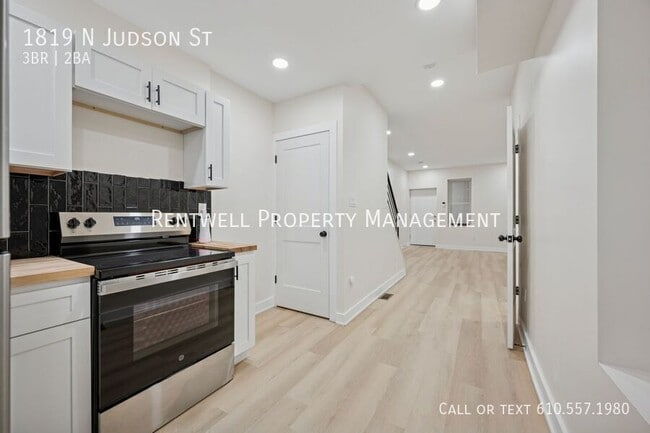 property at 1819 N Judson St