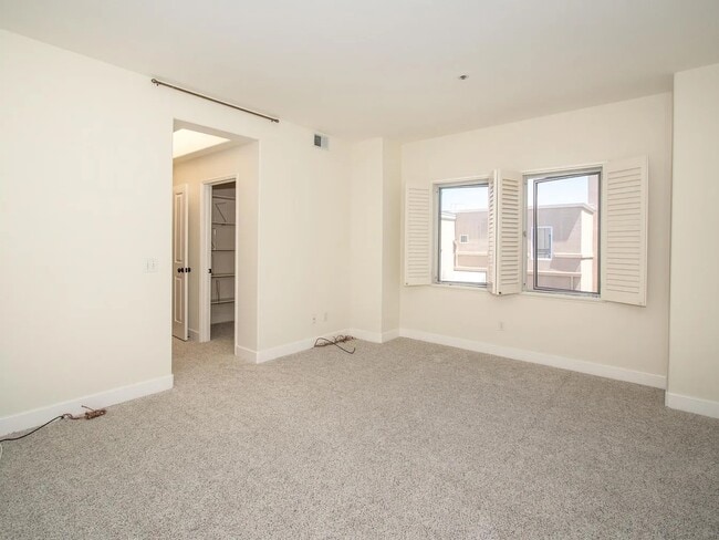 233 Homer Ave, Unit Big Bedroom in Palo Alto, CA - Building Photo - Building Photo