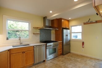 3312 N 21st St in Tacoma, WA - Foto de edificio - Building Photo
