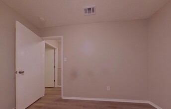 1933 Cedar Tree Dr in Fort Worth, TX - Building Photo - Building Photo