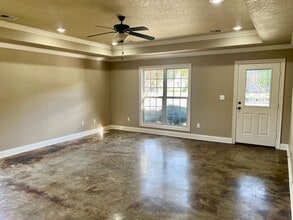 6057 Beaver Creek Ln in Jonesboro, AR - Building Photo - Building Photo