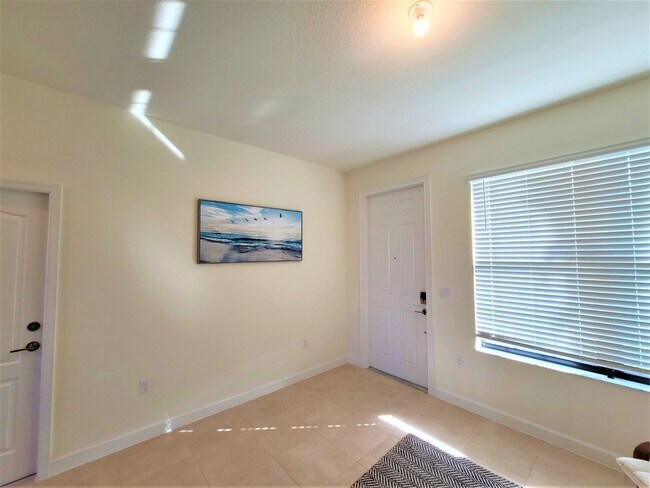 10036 W Villa Cir in Vero Beach, FL - Foto de edificio - Building Photo