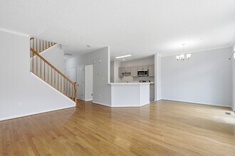 5905 Grenfell Loop in Bowie, MD - Foto de edificio - Building Photo