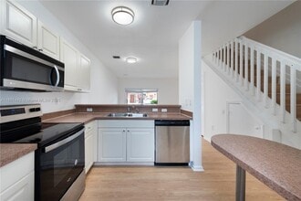 17347 NW 7th Ave in Miami, FL - Building Photo - Building Photo