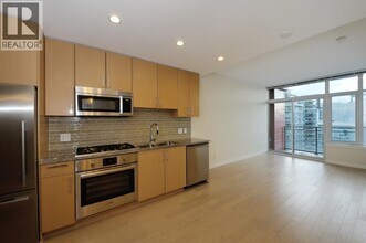 38 W 1st Ave in Vancouver, BC - Building Photo - Building Photo