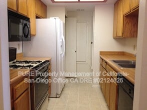 799 Brookstone Rd in Chula Vista, CA - Building Photo - Building Photo