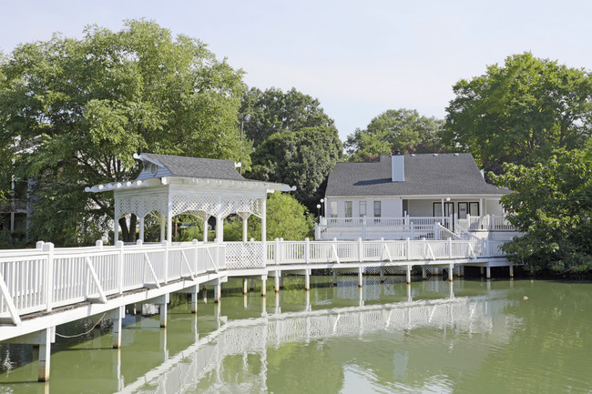 The Landing on Farmhurst