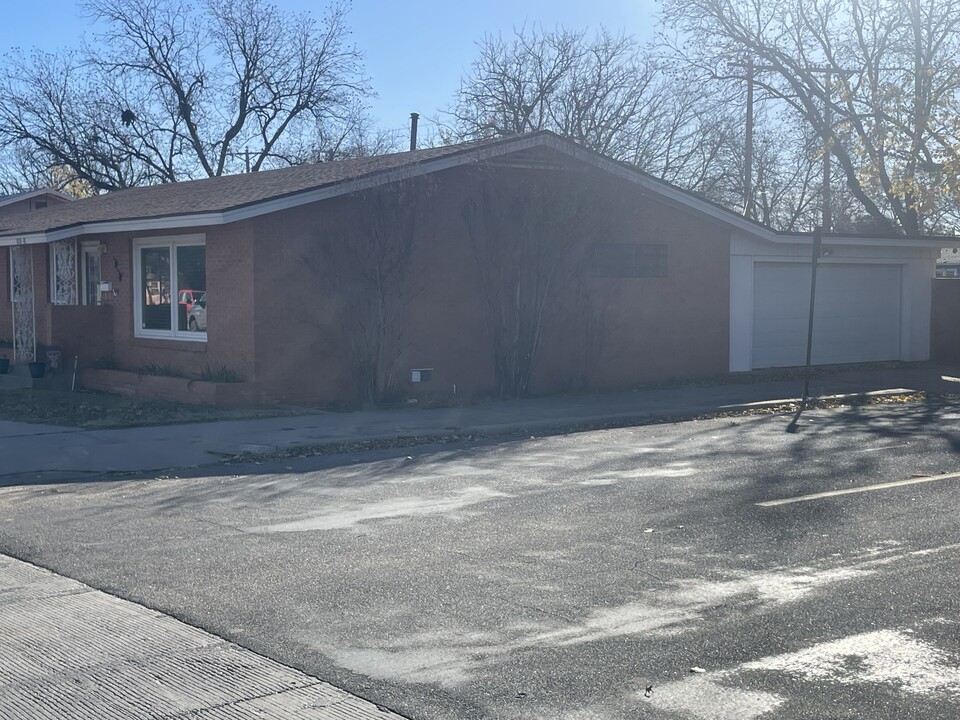 3019 48th St in Lubbock, TX - Building Photo