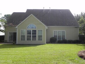 130 Pinecrest Dr in Bluffton, SC - Building Photo - Building Photo