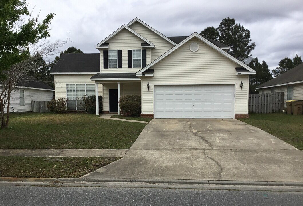 805 Laurel Hill Cir in Richmond Hill, GA - Building Photo